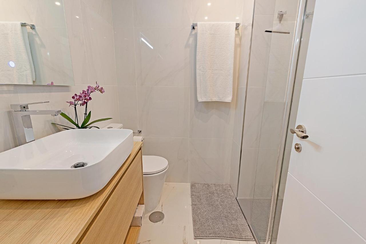 Divina Home Apartments ลากาลาเดมิฮาส ภายนอก รูปภาพ