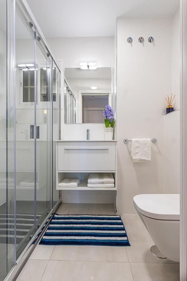 Divina Home Apartments ลากาลาเดมิฮาส ภายนอก รูปภาพ