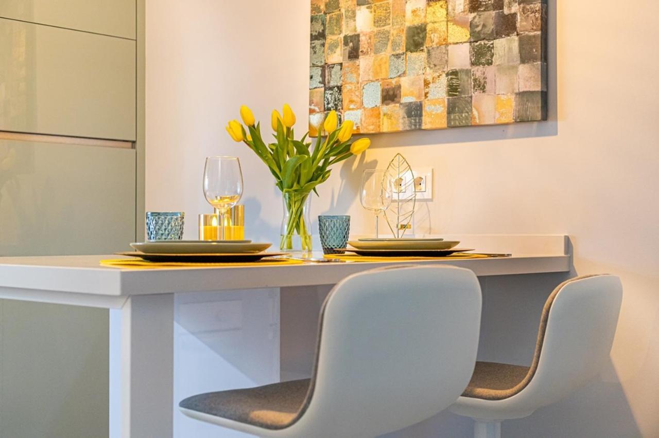 Divina Home Apartments ลากาลาเดมิฮาส ภายนอก รูปภาพ
